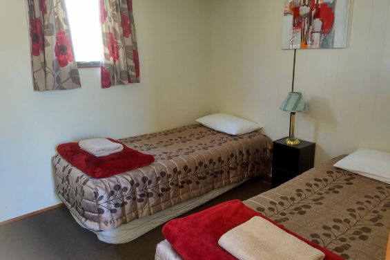 Motel 3-Bedroom single beds